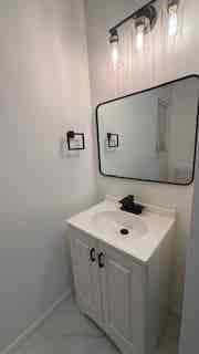 Furnished Room Near UH-Downtown