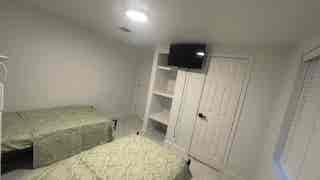 Furnished Room Near UH-Downtown