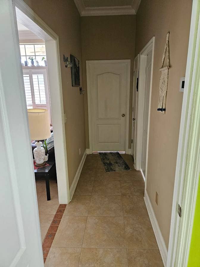 One room left to rent, /mnth