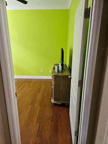 One room left to rent, /mnth