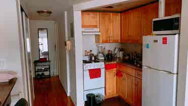 Beautiful quiet studio ave