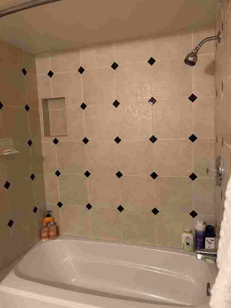ROOM FOR RENT/FEMALE ROOMATE ONLY