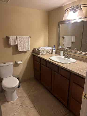 ROOM FOR RENT/FEMALE ROOMATE ONLY