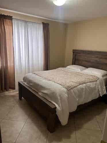 ROOM FOR RENT/FEMALE ROOMATE ONLY