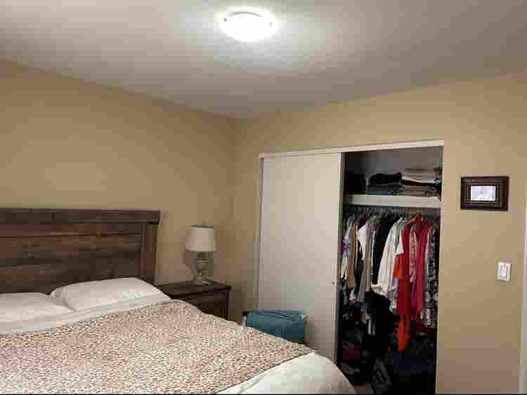 ROOM FOR RENT/FEMALE ROOMATE ONLY