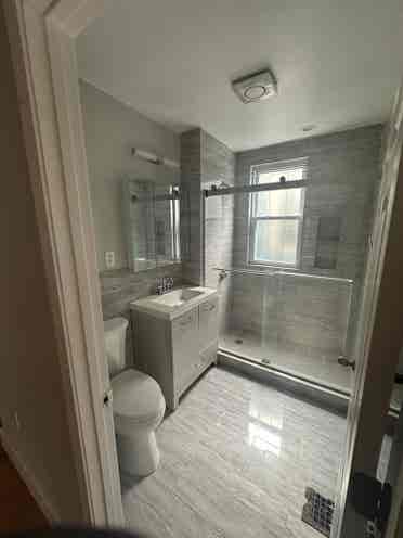 3 BEDROOM IN ROSLINDALE~FEMALE ONLY