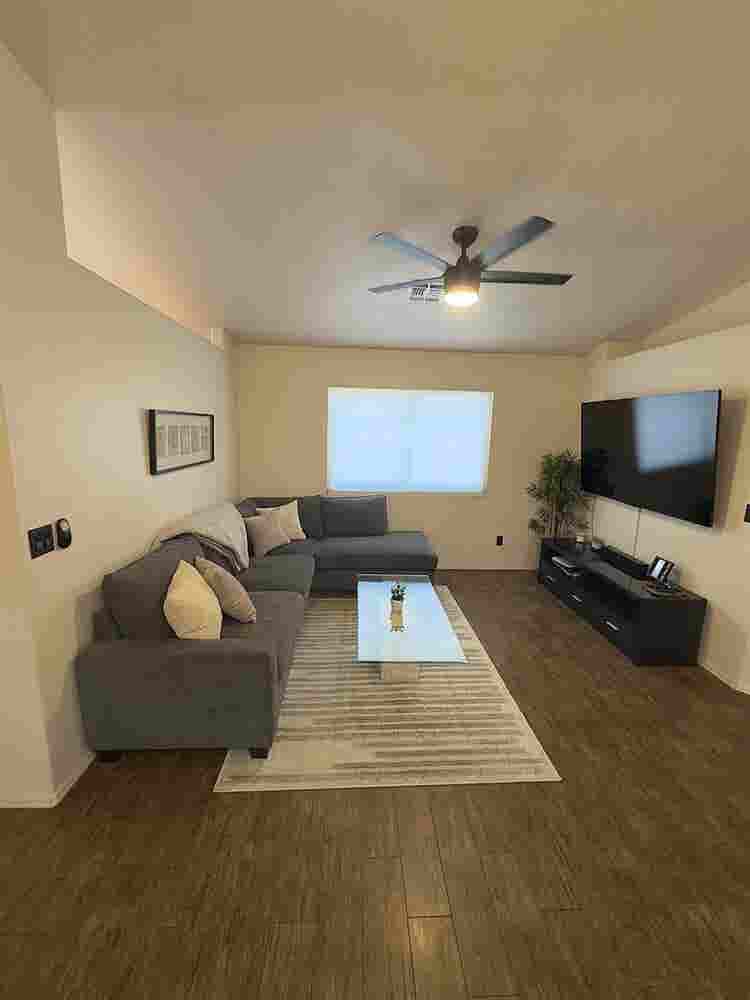 Room for rent Marana!