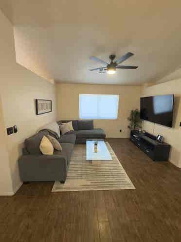 Room for rent Marana!