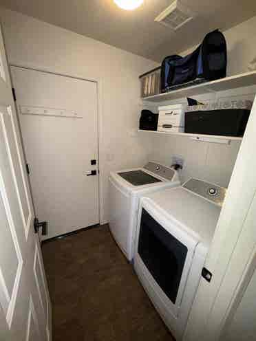 Room for rent Marana!