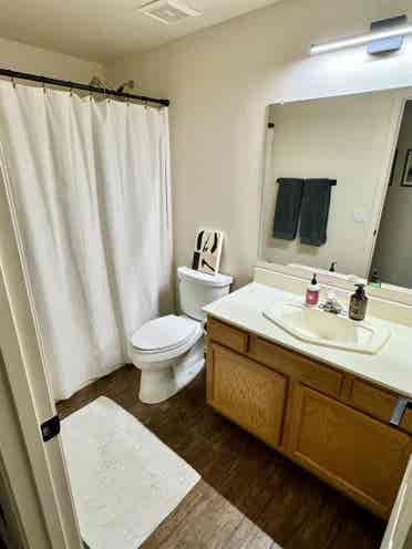 Room for rent Marana!