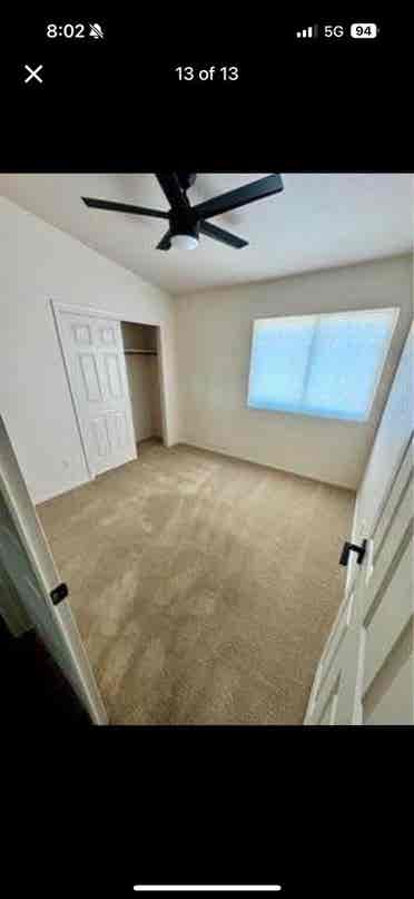 Room for rent Marana!