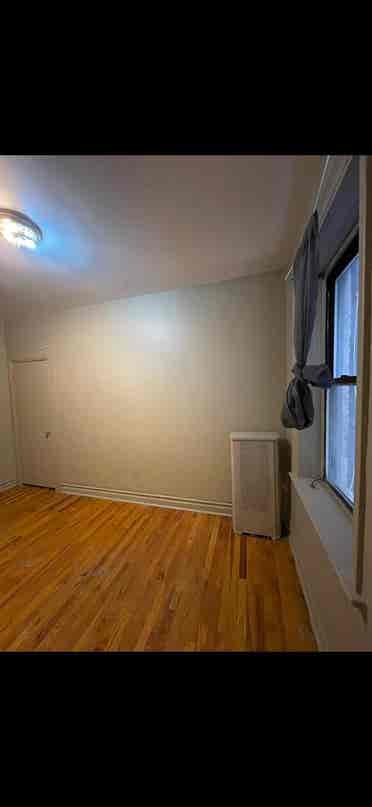 ROOM FOR RENT IN MCGINLEY SQUARE
