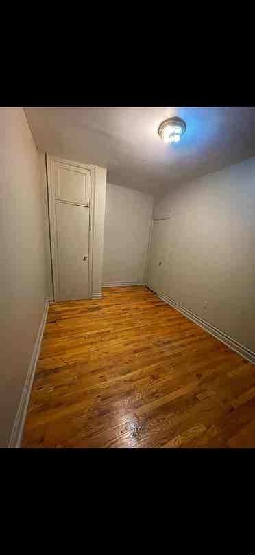 ROOM FOR RENT IN MCGINLEY SQUARE