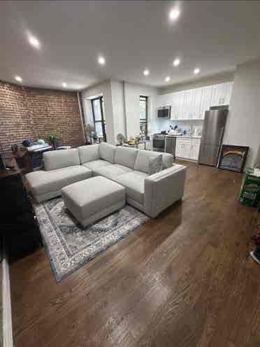 Room avail b elevator
/laundry