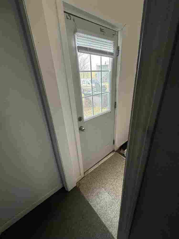 downstairs for rent