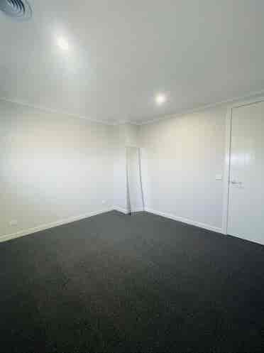 Ensuite Room in Berwick