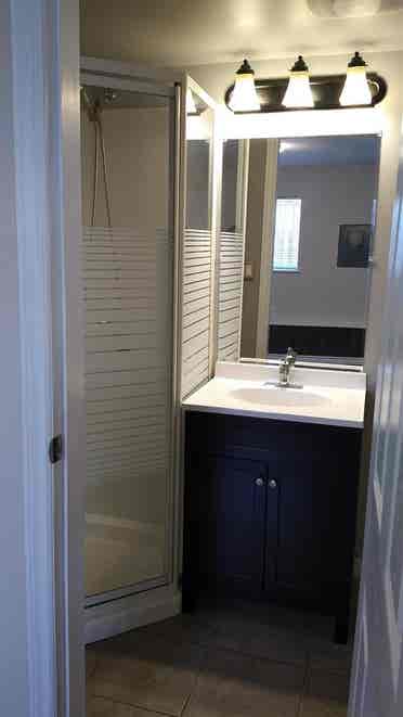 Roommate wanted: br suite