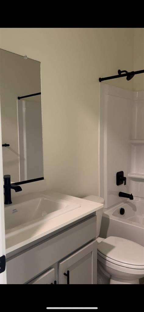 Bedroom & Private Bathroomm