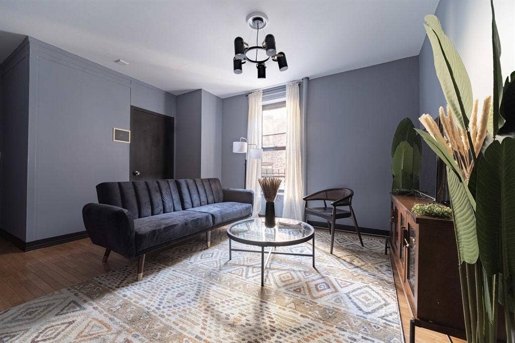 4 BR in New York City