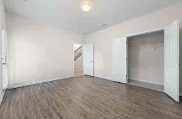 Smyrna Room w/ Trail & Shops