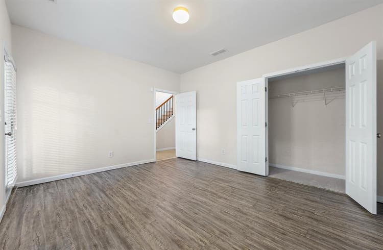 Smyrna Room w/ Trail & Shops