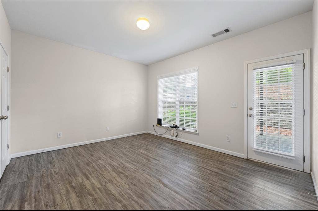 Smyrna Room w/ Trail & Shops