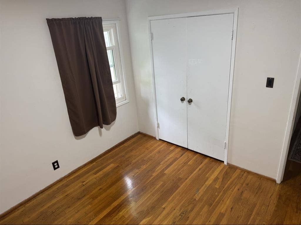 Cozy room in Lakewood