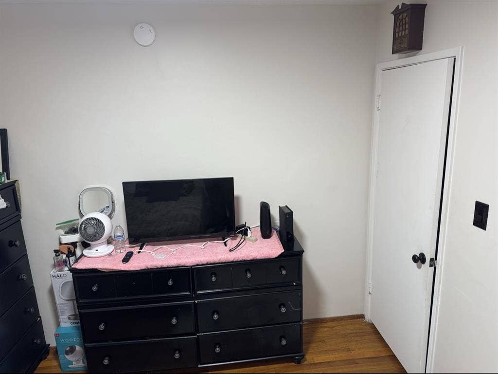 Cozy room in Lakewood