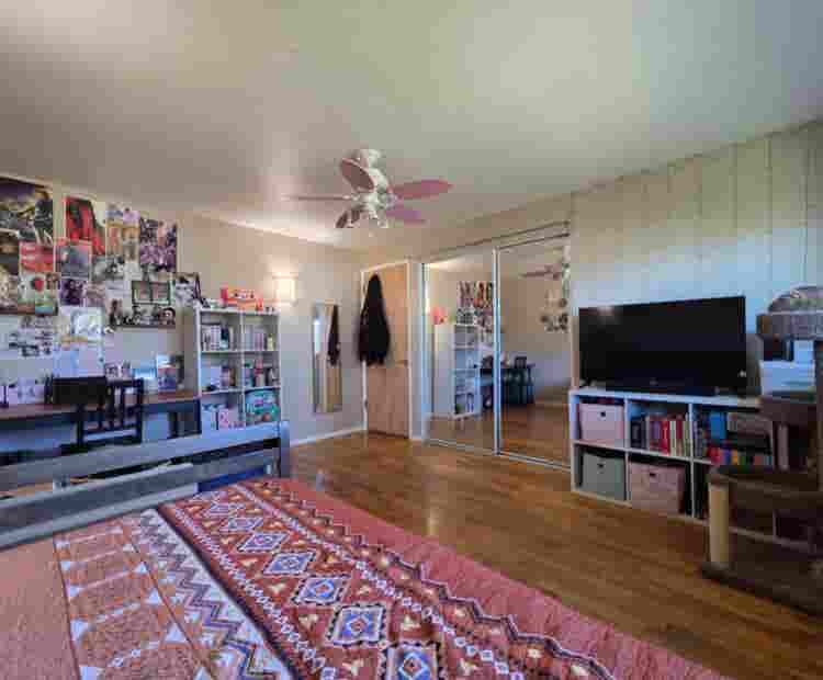 Room in Shoreline House