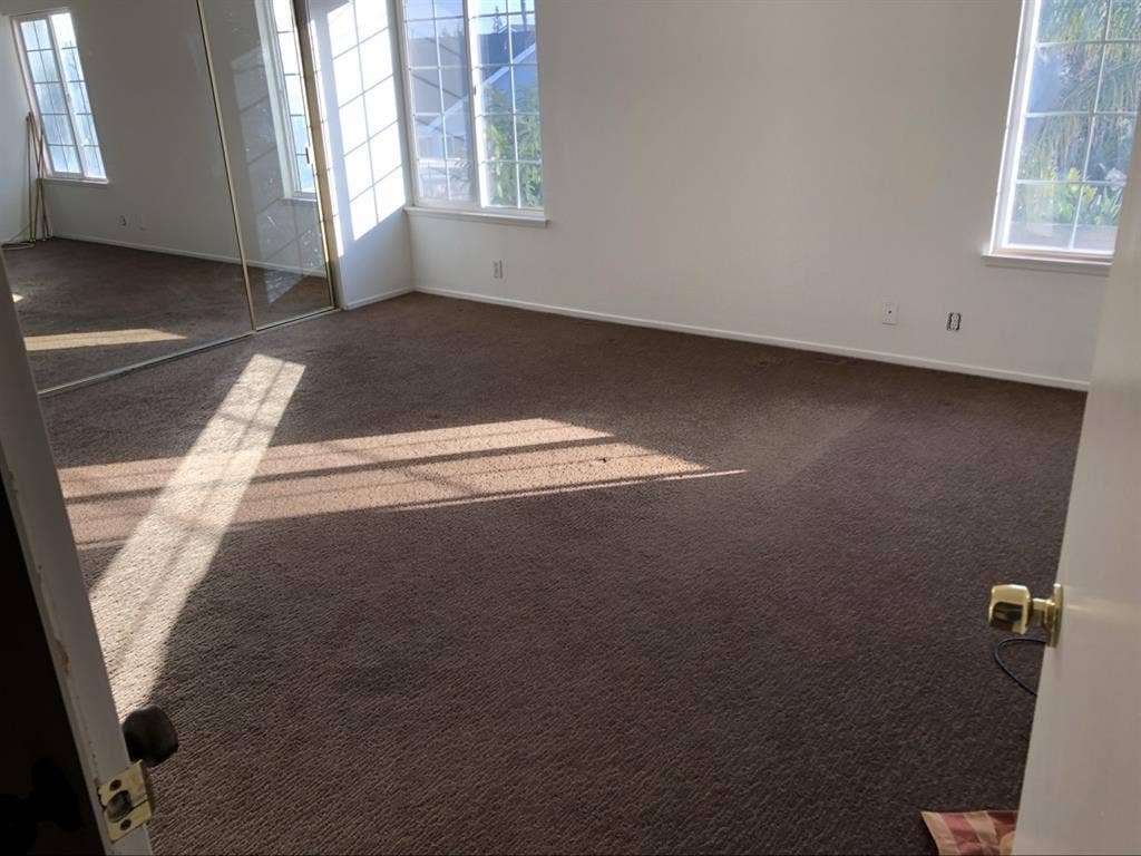 Big Master bedroom for Rent 😍