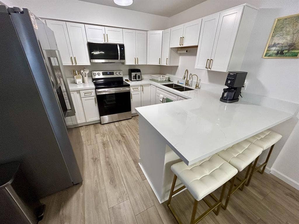 Private Room - Util & Maid Included