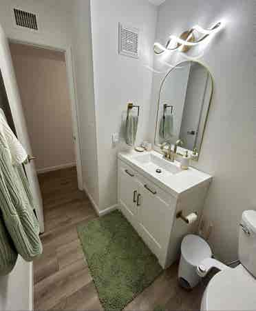 Private Room - Util & Maid Included