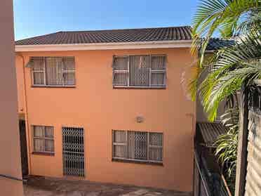 2 bedroom house 1 bedroom to rent