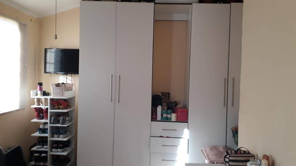2 bedroom house 1 bedroom to rent