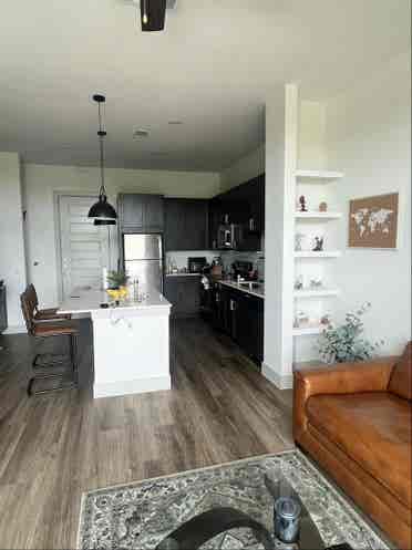 Lease takeover on 1 bed room
