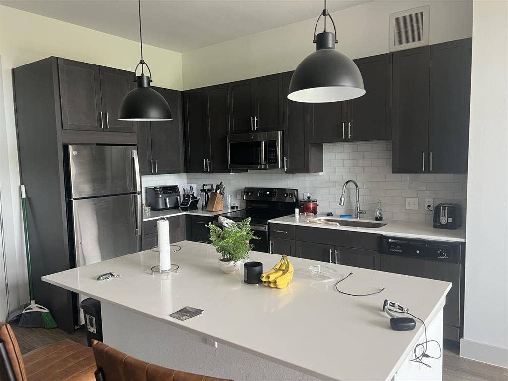 Lease takeover on 1 bed room