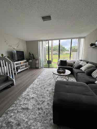 Beautiful townhouse sublease
