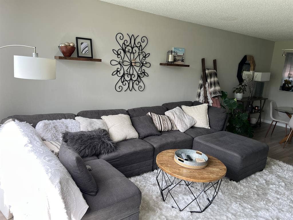 Beautiful townhouse sublease