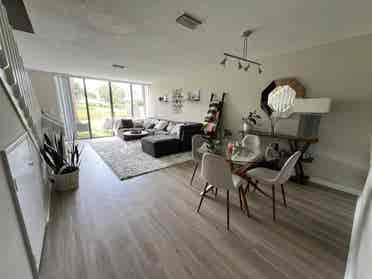 Beautiful townhouse sublease