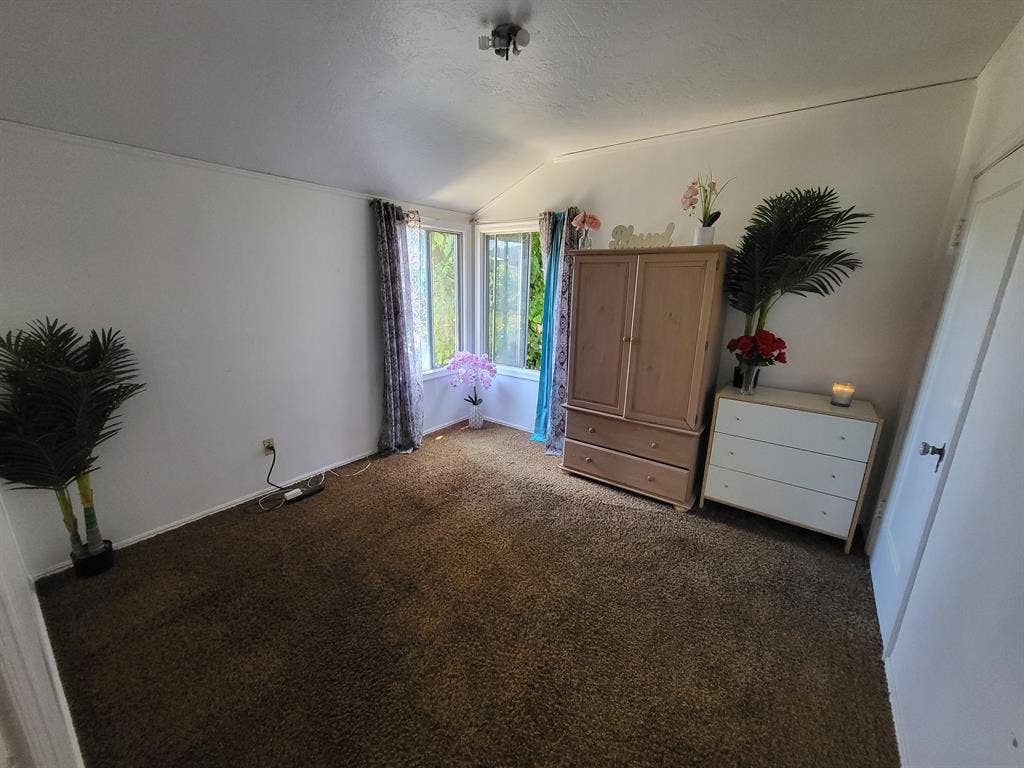 Spacious Rooms Albany Utilities Inc