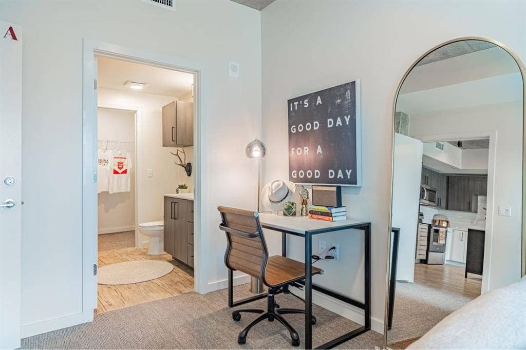 SUBLEASING Rev Northgate Apartment