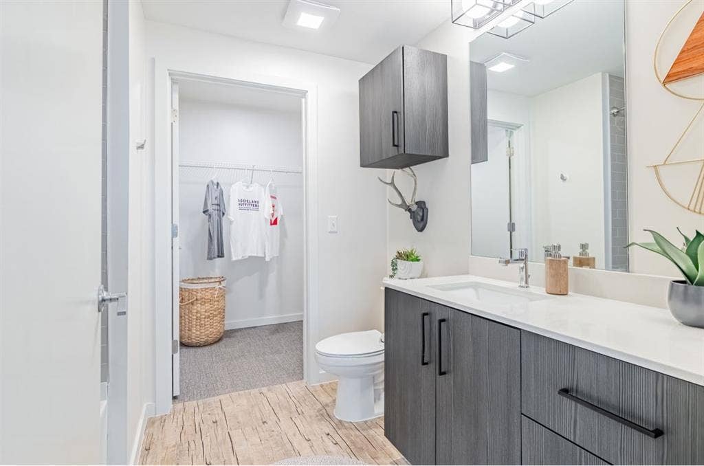 SUBLEASING Rev Northgate Apartment