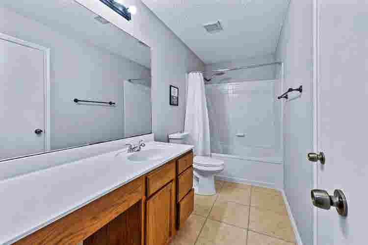 1 BR in Austin