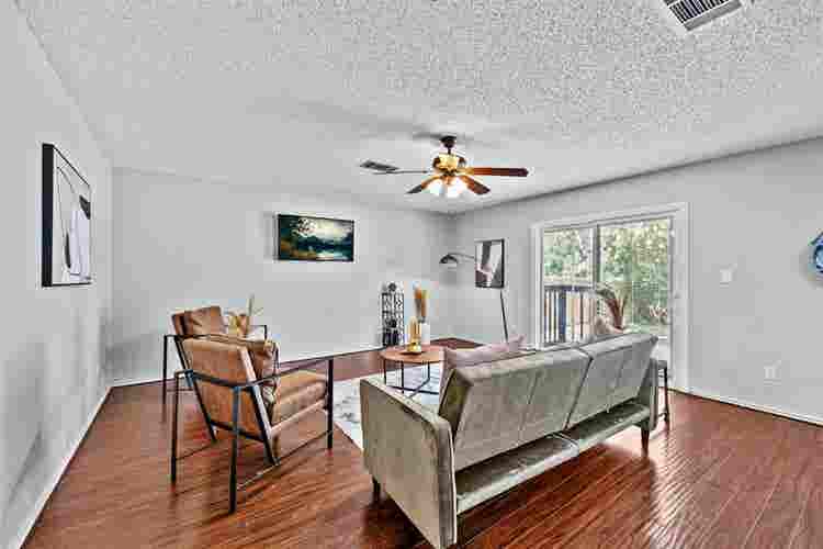 1 BR in Austin