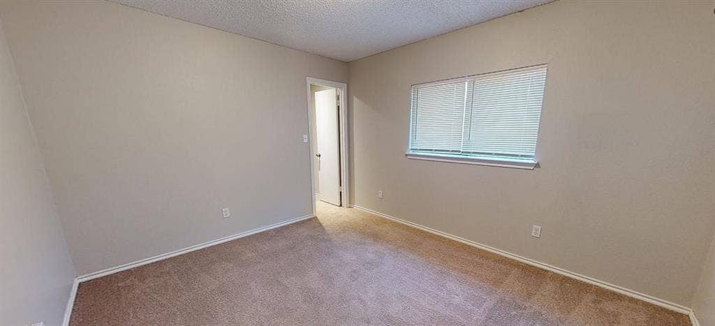 1 BR in Austin