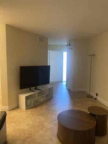 1bed w/ 
washer & dryer
