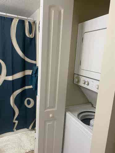 1bed w/ 
washer & dryer