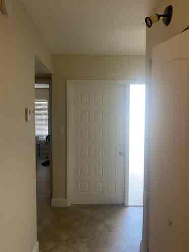 1bed w/ 
washer & dryer