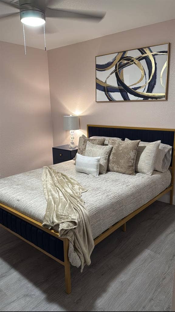 RENTING A ROOM 🛌 🚨