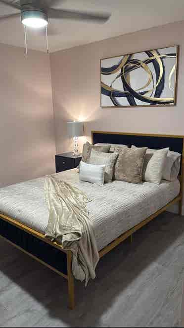 RENTING A ROOM 🛌 🚨